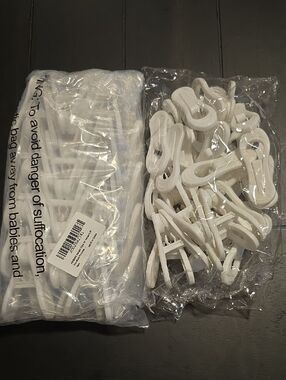White Plastic Kid's Hanger Pant Clips Set